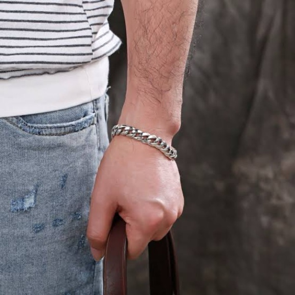 Men's Chunky Silver Cuban Link Bracelet - Classic Chain